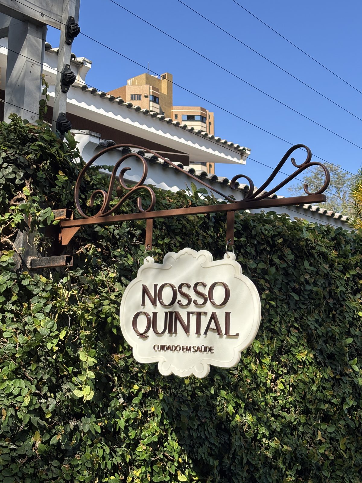 Nosso Quintal - Letreiro + Totem